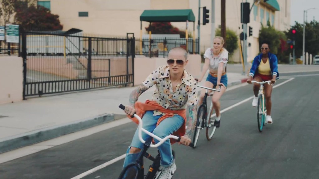 Rachel Platten - Broken Glass - Waves - 09