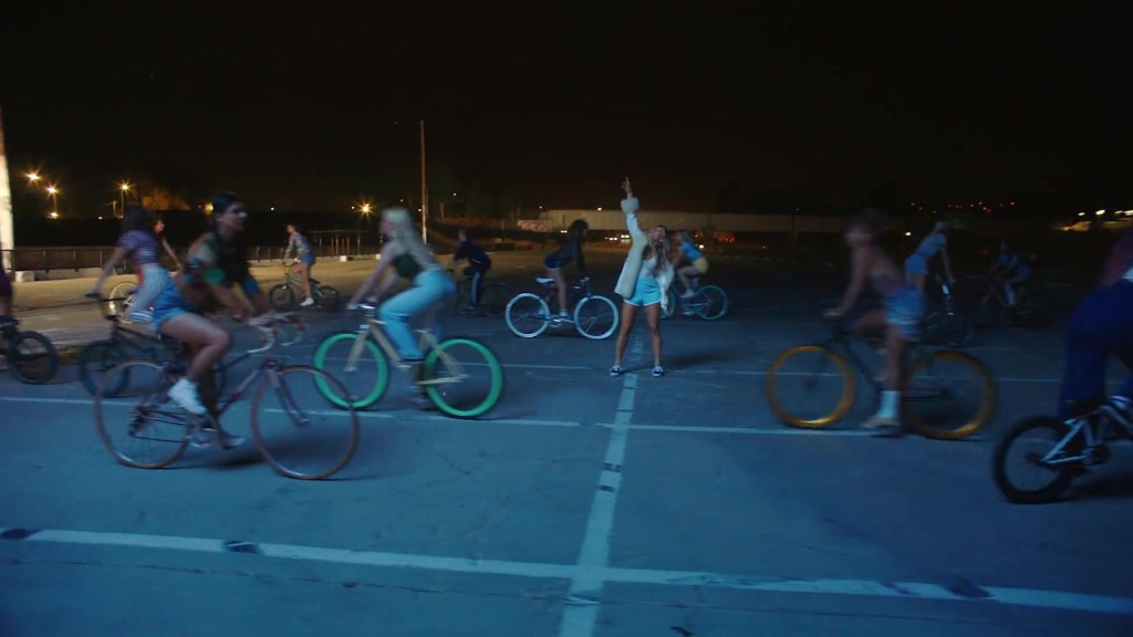 Rachel Platten - Broken Glass - Waves - 25